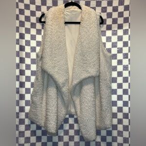 3 for 30!!! 🛍️ soho by NY&Co Plush Vest